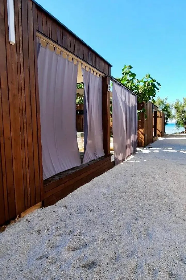 Дом отдыха Stylish Beach House In Privlaka